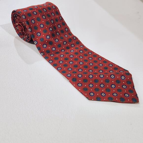 Vintage Tommy Hilfiger 100% Silk Red Multiprint Necktie Classic Business Wedding - Picture 1 of 8